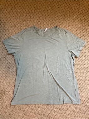 Travis Mathew Women’s Cloud Tee